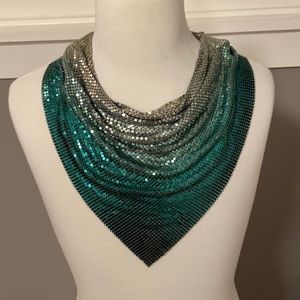 Green sequin collar necklace with ombré effect